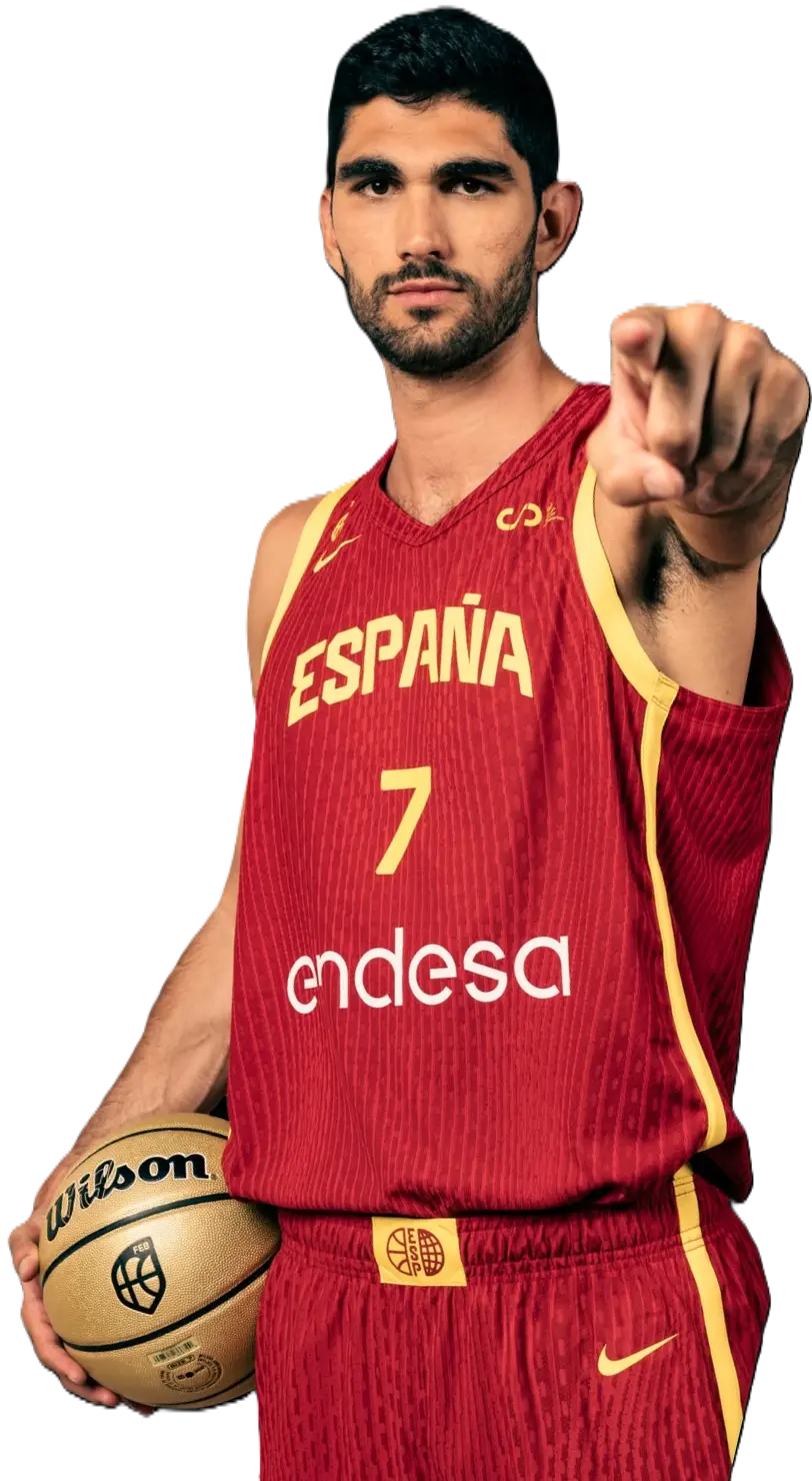 Santi Aldama encestando